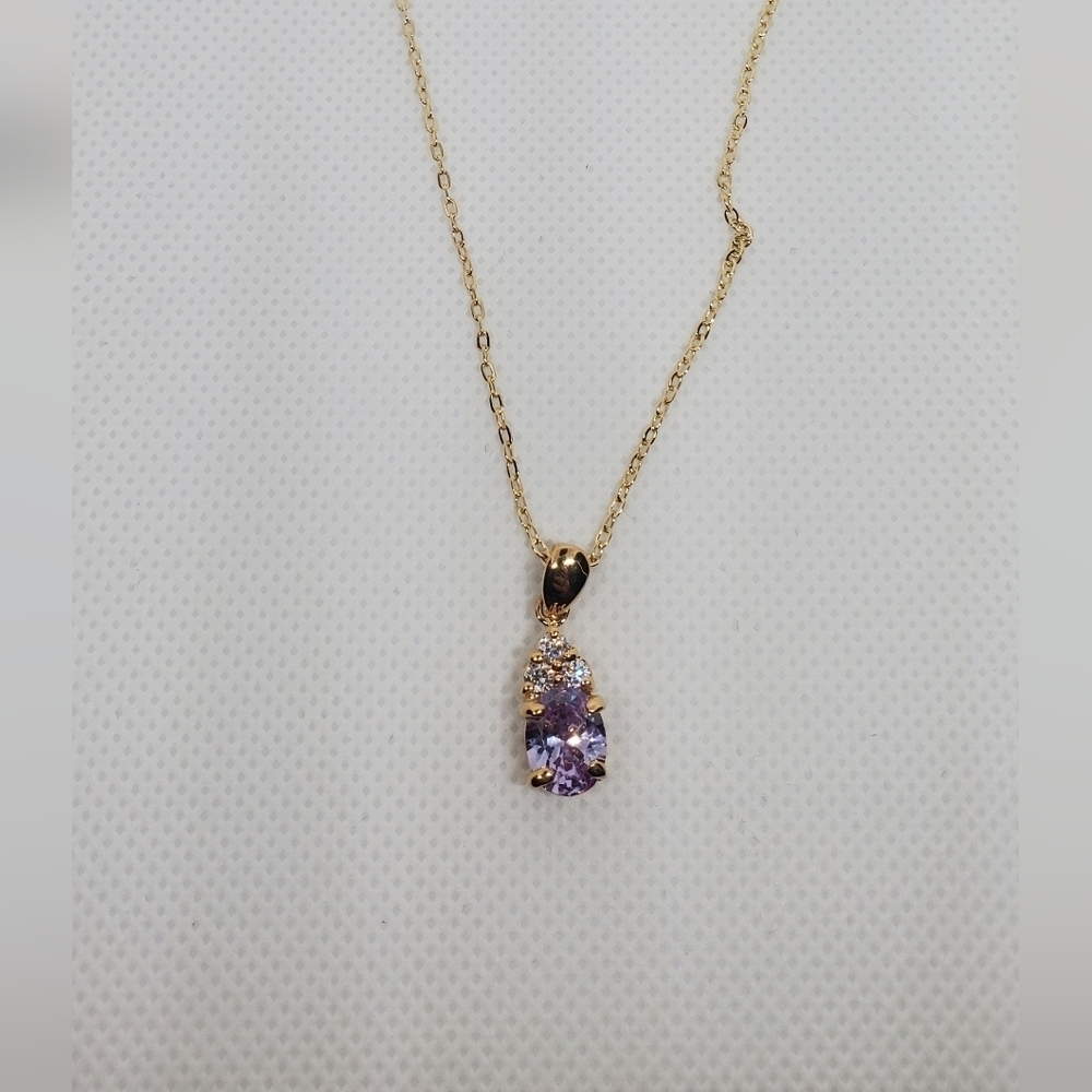 NWOT SWAROVSKI CRYSTAL Elements Necklace